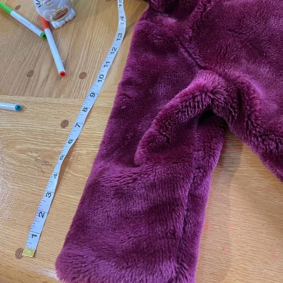 Children’s Place fuzzy burgundy winter jacket 24 months - Picture 6 of 7